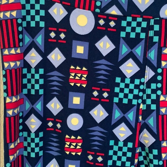 NWT Tall and Curvy LuLaRoe Leggings - Picture 3 of 4